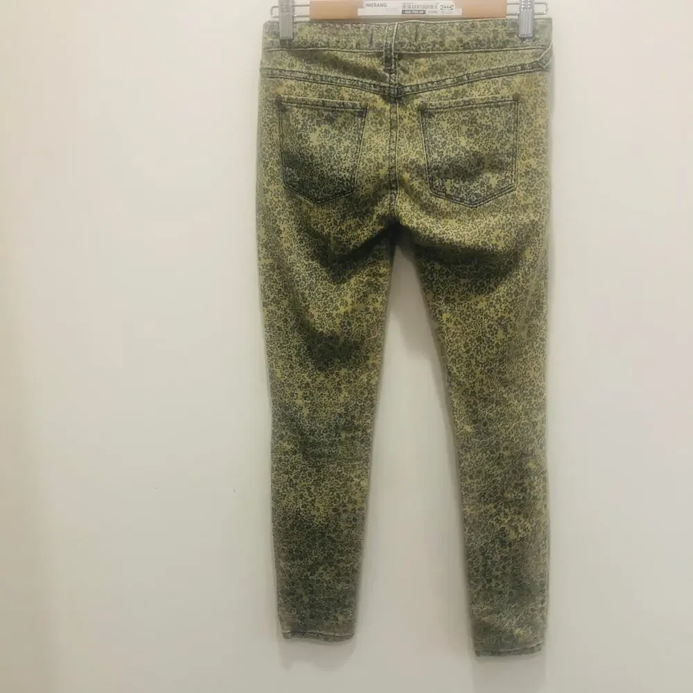 Free People Faded Skinny Floral Print Light Wash Mid-Rise‎ Jeans Size 25 Boho
